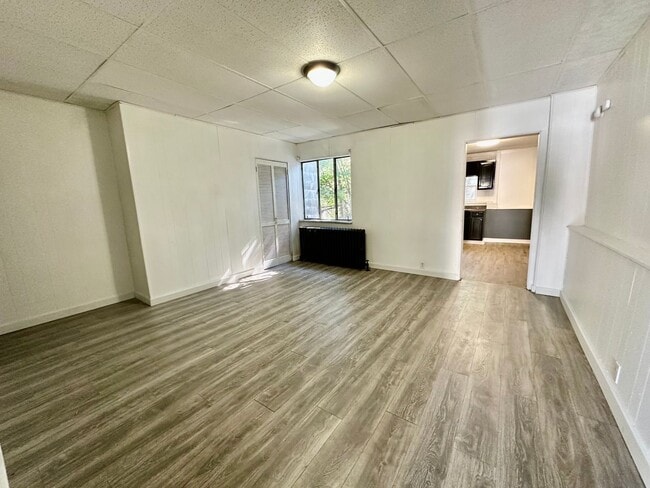 Building Photo - 2330 Eccles St