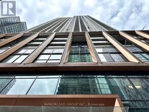 Building Photo - 400 King St W