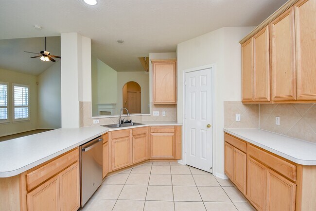 Foto del edificio - 15119 Newfield Bridge Ln