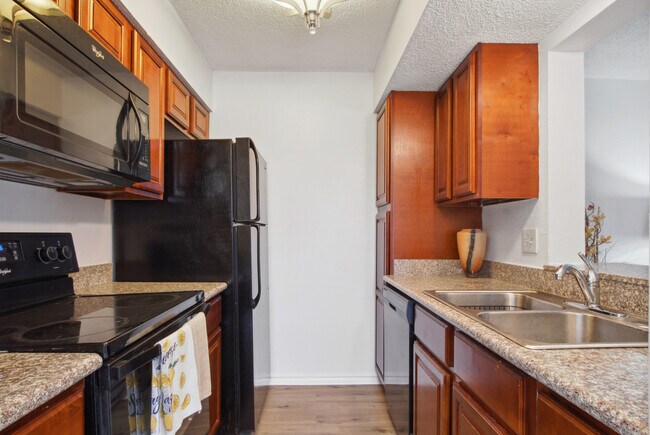 Building Photo - 2511 Metairie Lawn Dr
