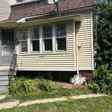 Building Photo - 1108 E Clarke St