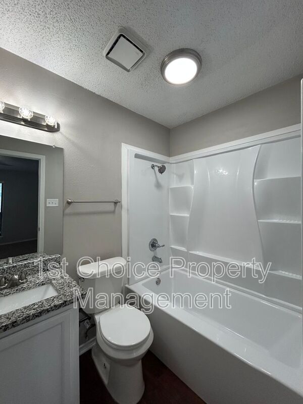 Building Photo - 6320 Holiday Ln