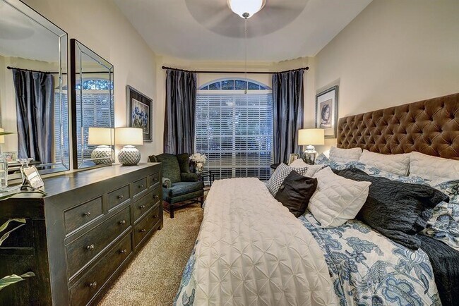 Foto del edificio - 1901 Post Oak Park Dr