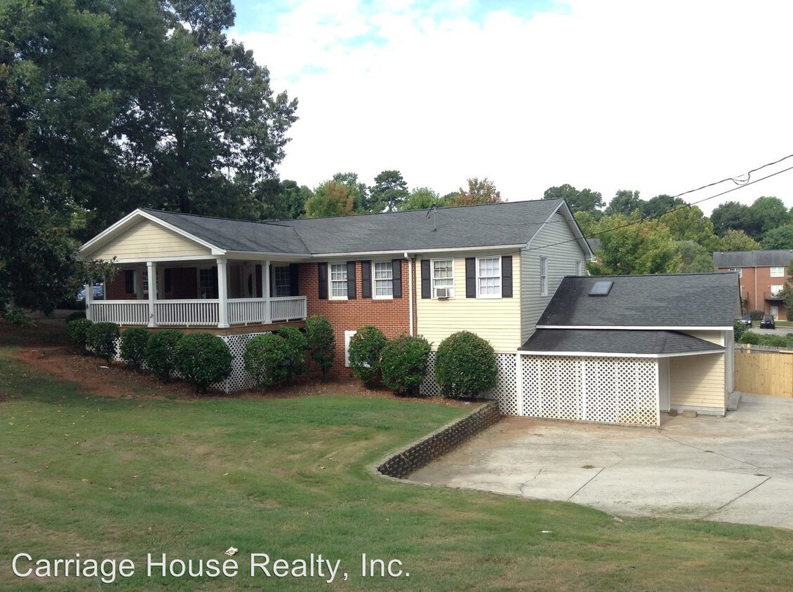 Primary Photo - 7 br, 4 bath House - 2170 S. Milledge Ave