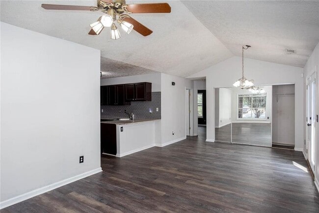 Foto del edificio - 1092 Britley Park Ln