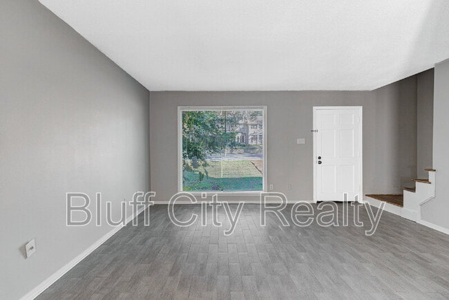 Building Photo - 2291 Madison Ave