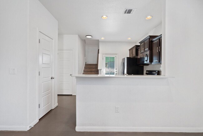 Building Photo - 5804 Loblolly Ln