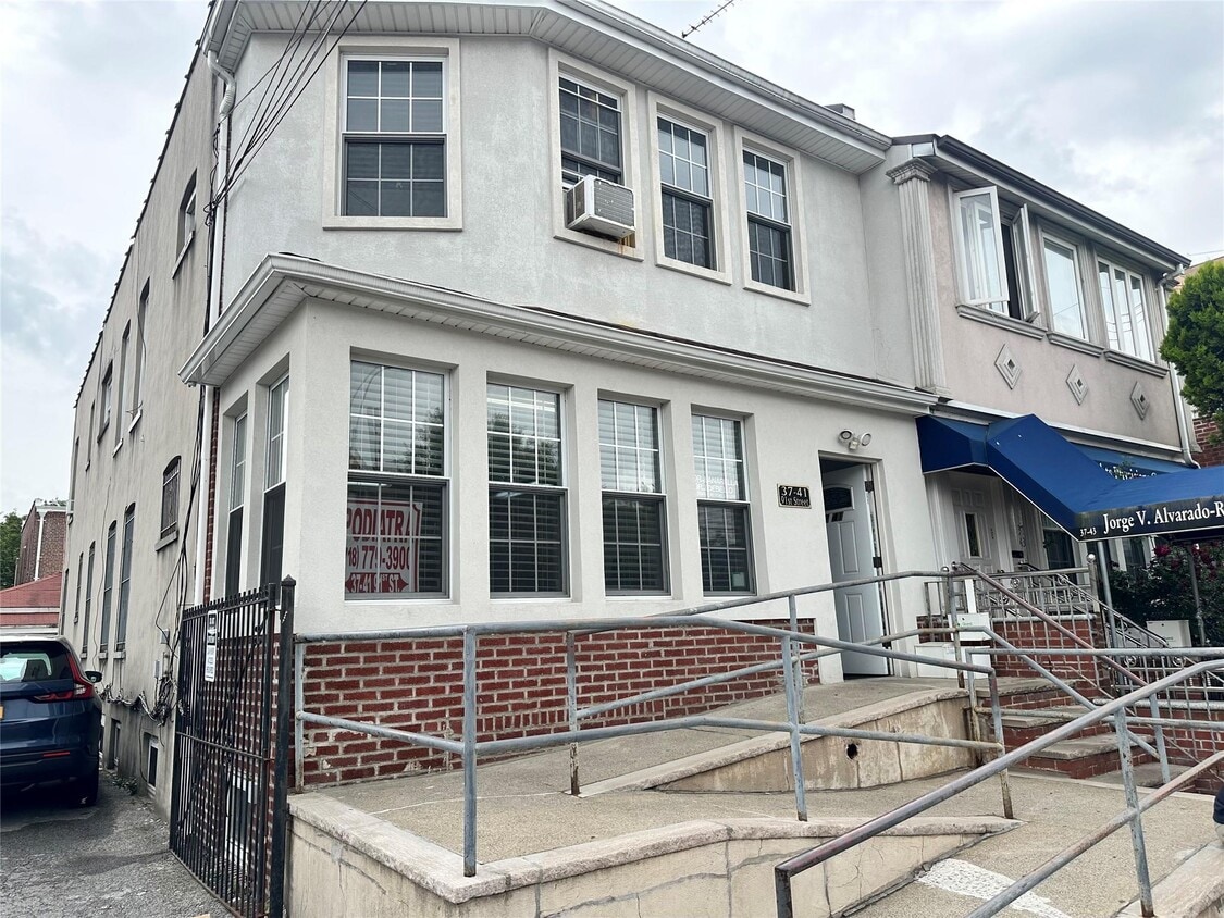 Foto principal - 37-41-41 91st St