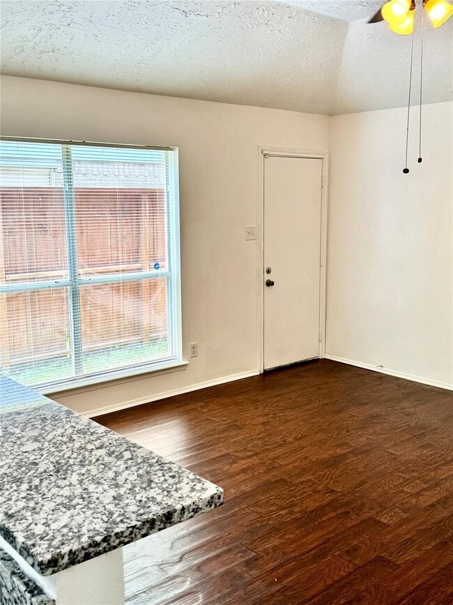 Building Photo - 13518 Townwood Dr