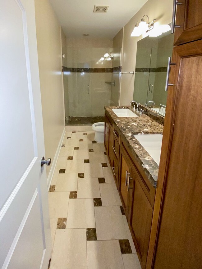 Foto del edificio - 3229 N Kenmore Ave