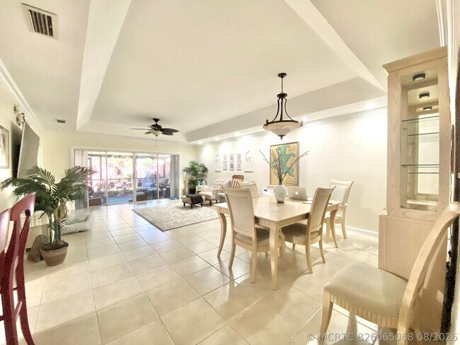 Foto del edificio - 9132 Pine Springs Dr