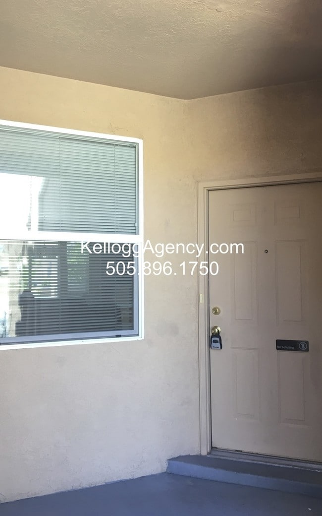 Building Photo - 6420 Los Pueblos Pl NW