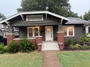Building Photo - 1525 Dewey Ave