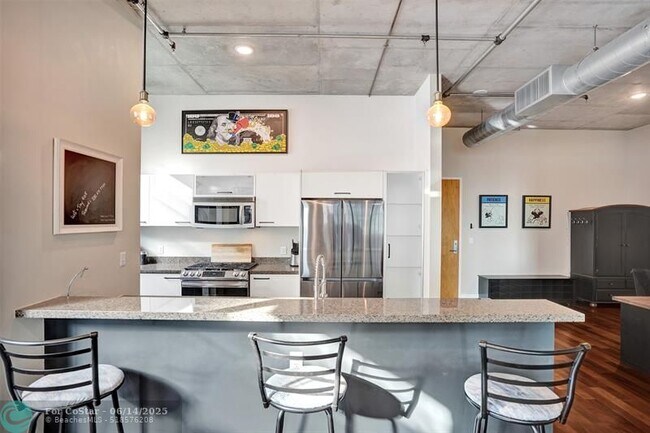 Foto del edificio - 411 NW 1st Ave