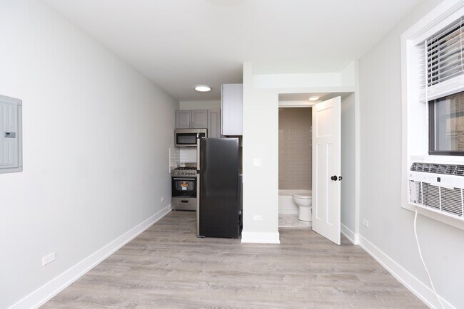 Foto del edificio - 510 W Belmont Ave