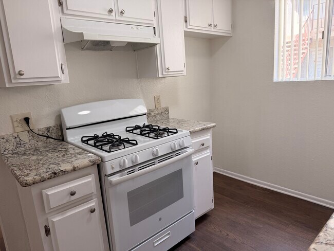 Foto del edificio - 24851 Walnut St