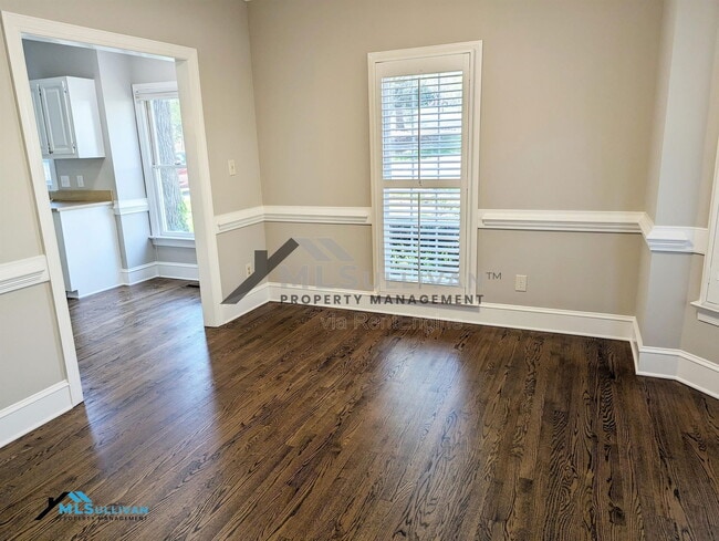 Building Photo - 1306 Hampshire Ct