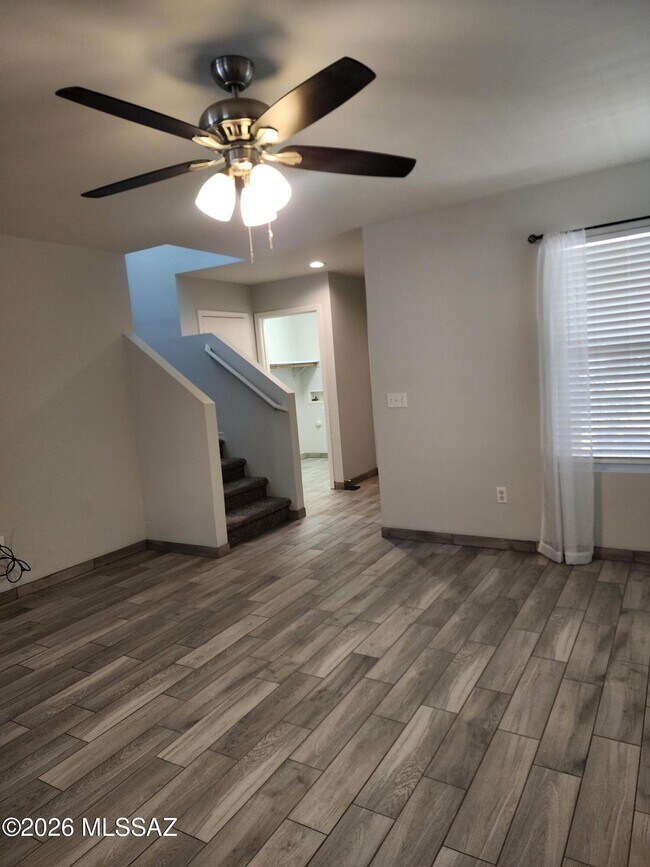 Foto del edificio - 7631 E Desert Overlook Dr
