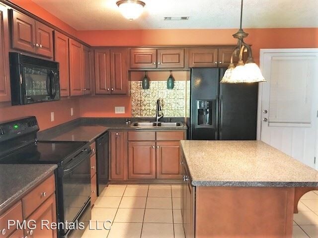 Foto del edificio - 3 br, 3 bath Room For Rent - 118 Echo Way