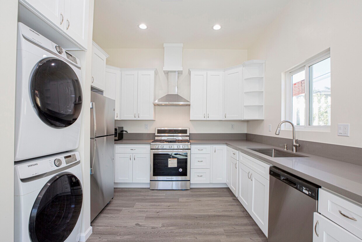 Foto principal - 2757 Paloma St