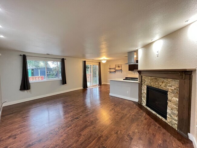 Foto del edificio - Beautiful 3Bed + 2bath Ranch Style Home in...