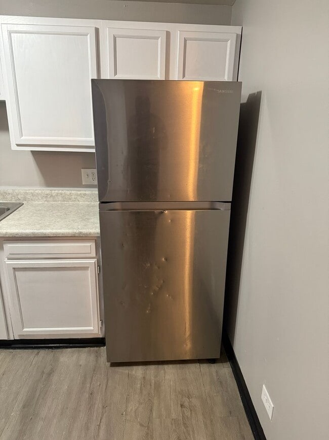 Building Photo - 3054 W Madison St