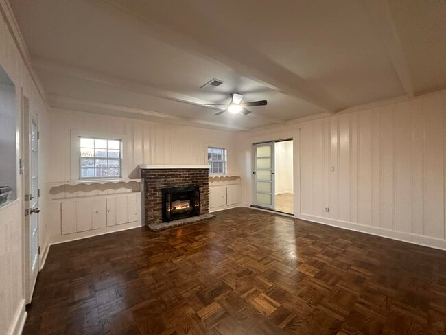 Building Photo - 2247 Vollintine Ave