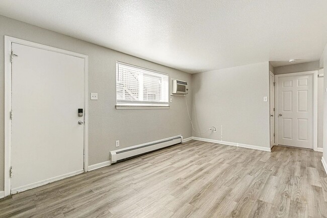 Building Photo - 8111 W 10th Ave