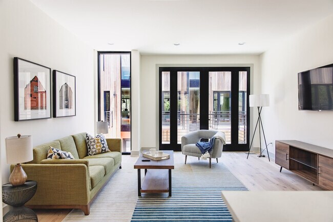 Foto del edificio - 317 NE Burwood Mews