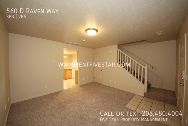 Foto del edificio - 560 Raven Way