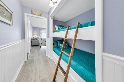Foto principal - 8743 Thomas Dr