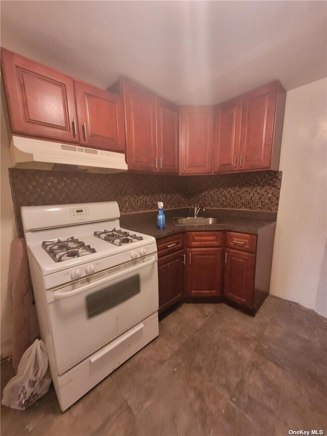Foto del edificio - 90-34 77th St