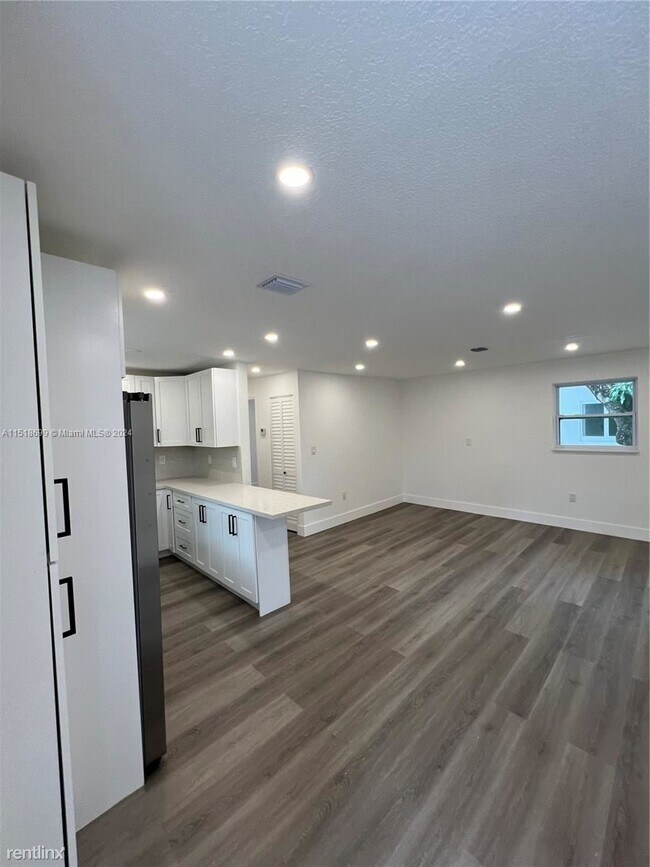 Foto del edificio - 3 br, 2 bath House - 5513 NW 1st Ave # 5513