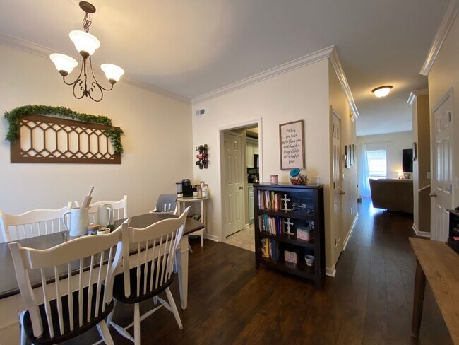 Foto del edificio - Townhome for rent in Moody! Available to V...