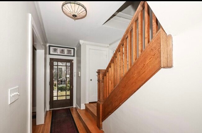 Foto del edificio - 3250 Woodford Rd