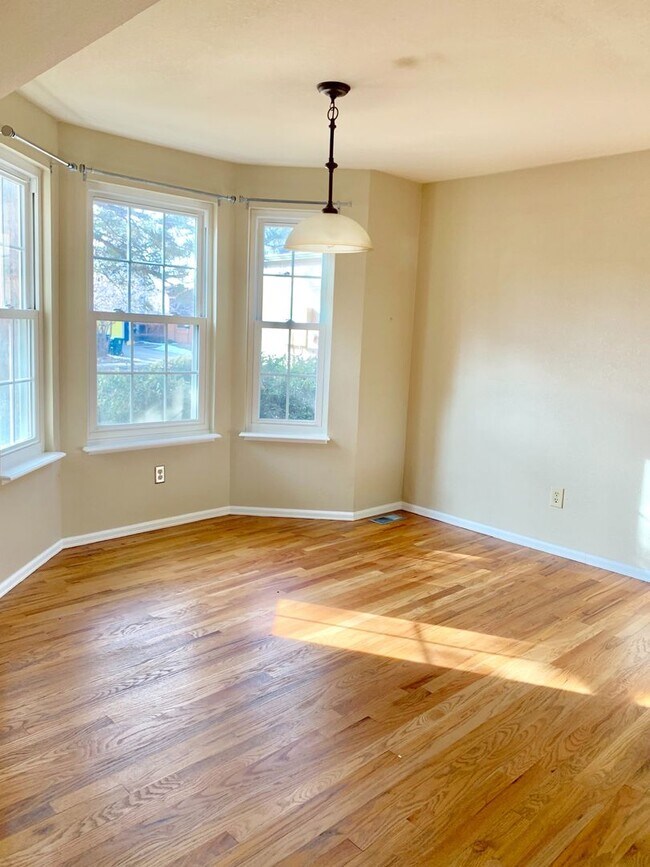 Building Photo - Old Town Louisville Home for Lease near Coal Creek Trails!