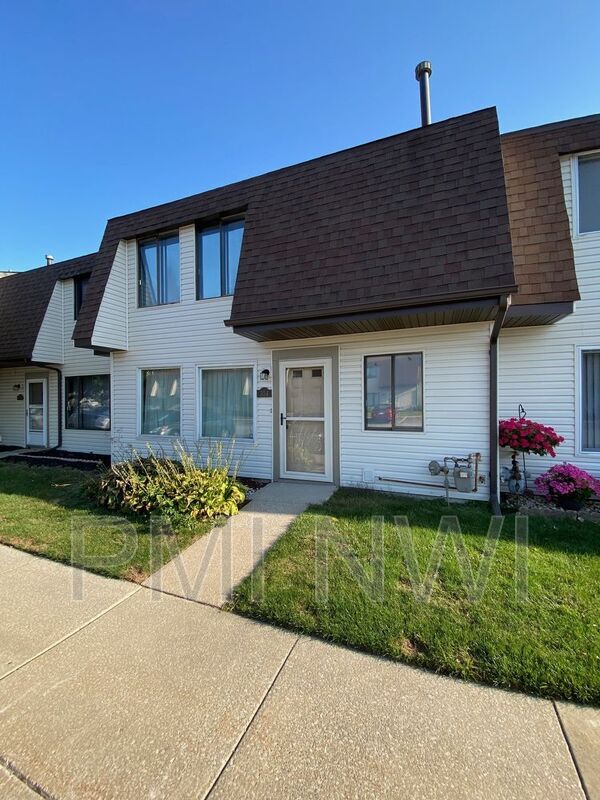 354 E 60th Dr, Merrillville, IN 46410 Townhome Rentals in