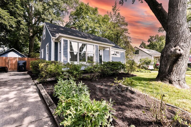 Primary Photo - 3142 Holloway Rd
