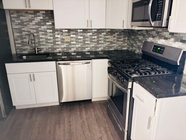 Building Photo - Crestview Apartments