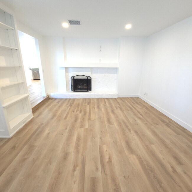 Foto del edificio - 90 Lupe Ave