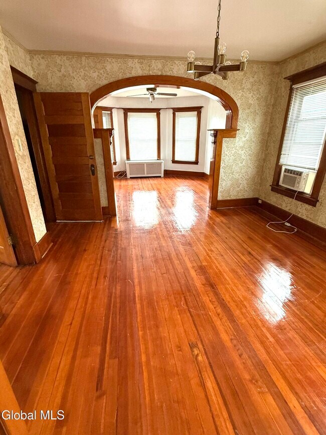 Foto del edificio - 1118 Pleasant St