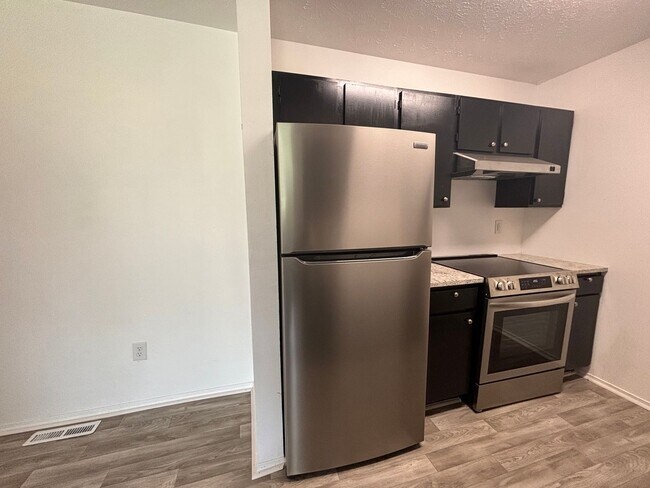 Foto del edificio - 709 Brett Circle