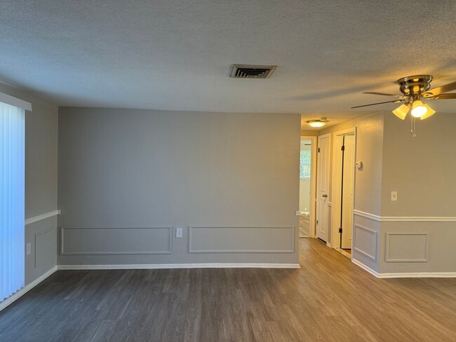 Building Photo - Available Now! Renovated 3-Bedroom Home fo...