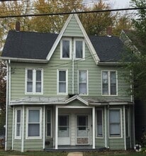 Building Photo - 213 E Orange St