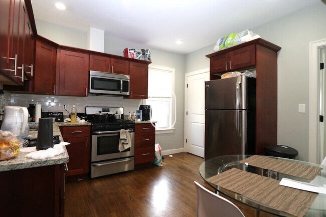 Foto del edificio - 45 Beech Glen St