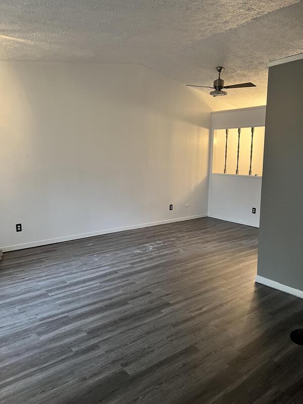 Building Photo - 4976 Twin Woods Dr