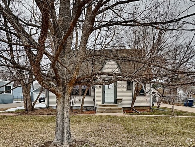 Building Photo - 5022 49th Ave N