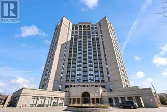 Building Photo - 220 Forum Dr