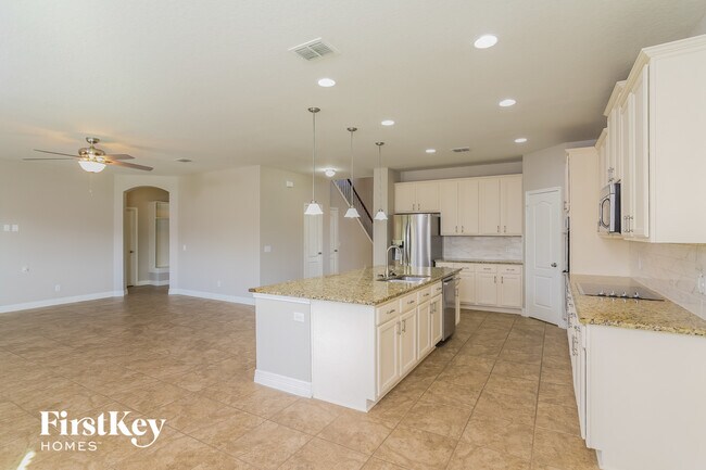 Foto del edificio - 3120 Half Moon Dr