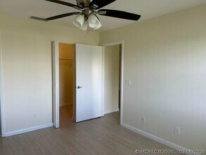 Building Photo - 3105 SE Aster Ln